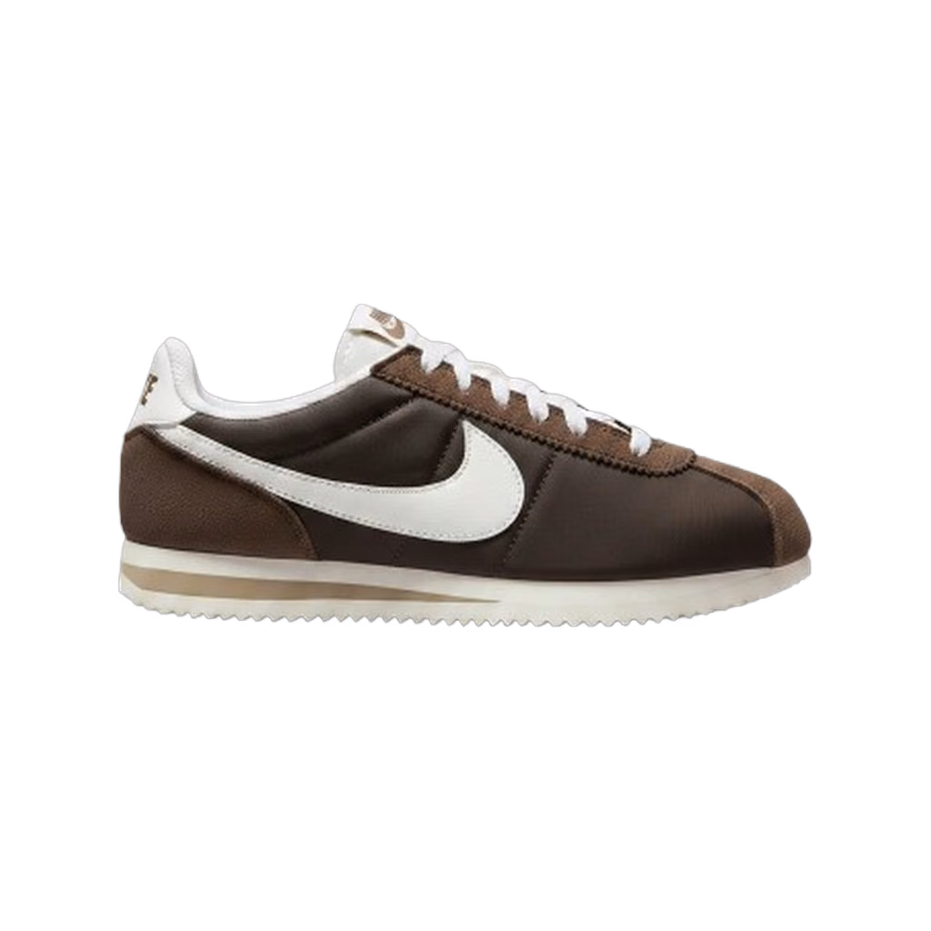 Nike Cortez cafe